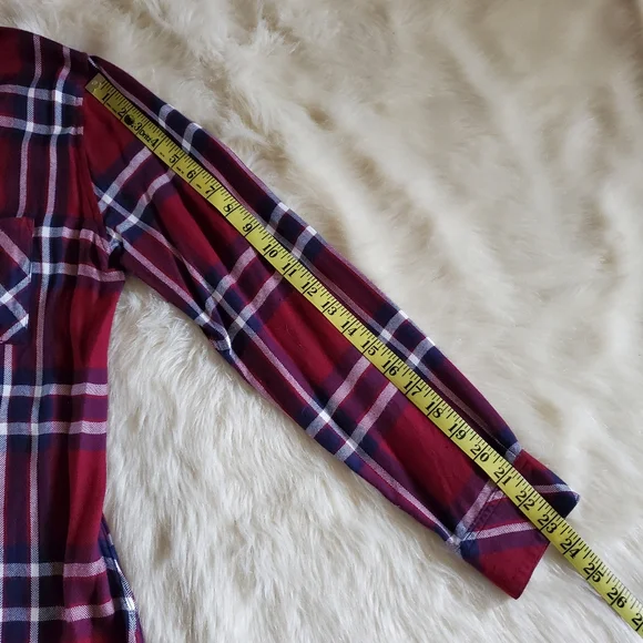 Rails Hunter Plaid Button-Down Shirt in Midnight Burgundy Size Medium - Picture 14 of 14